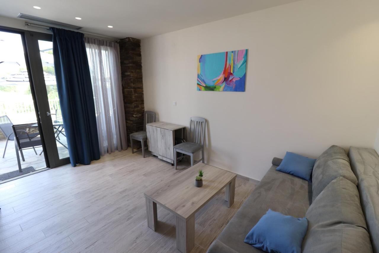 보우르보우로우 The Palms Novasithonia 아파트 외부 사진