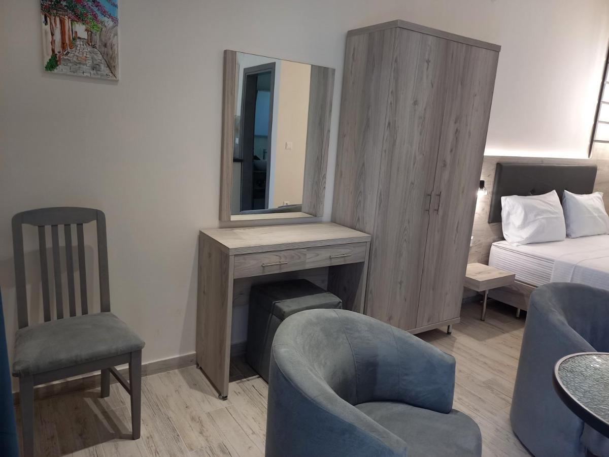 보우르보우로우 The Palms Novasithonia 아파트 외부 사진