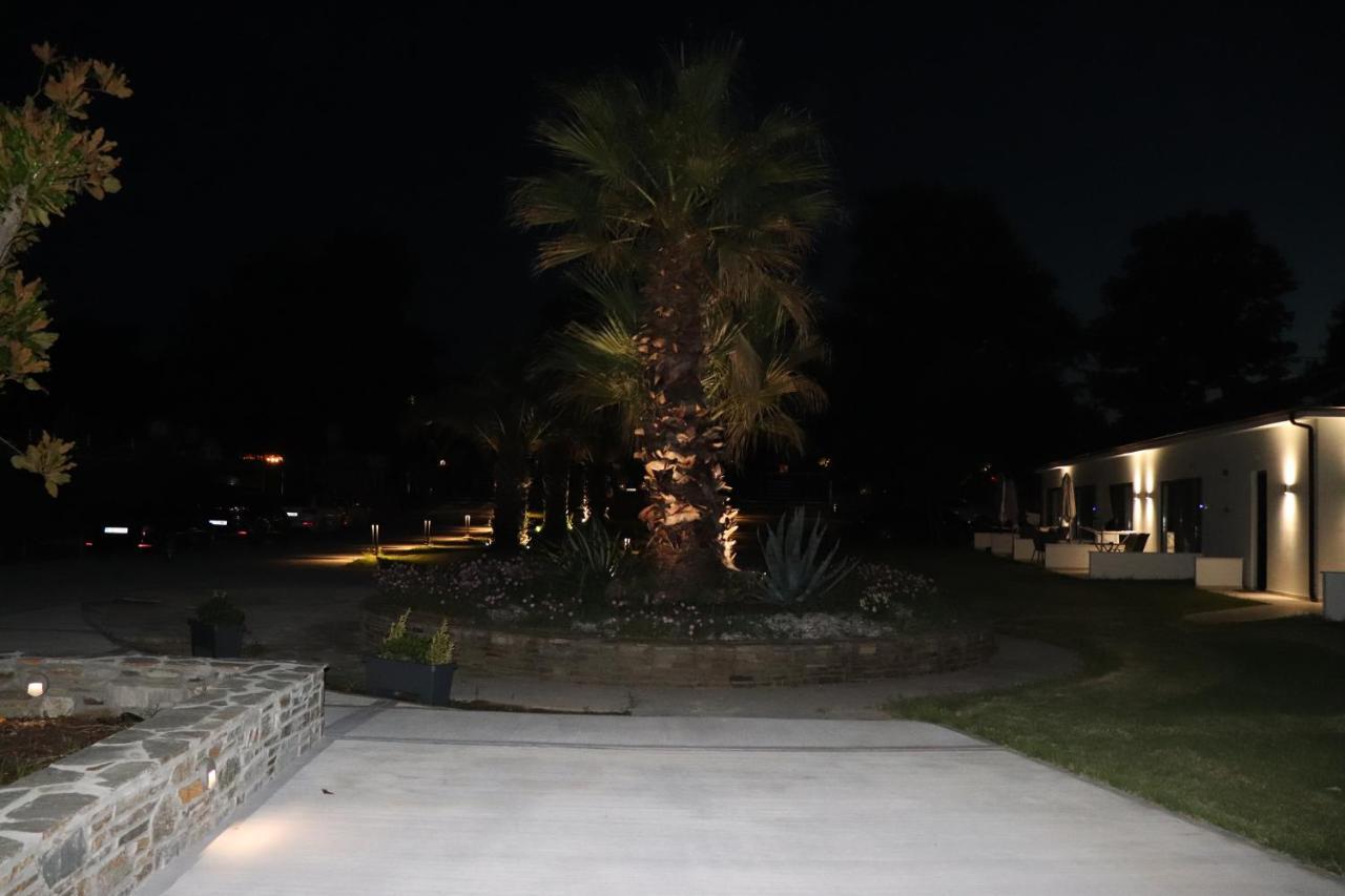 보우르보우로우 The Palms Novasithonia 아파트 외부 사진